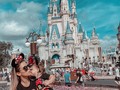 Y así termina nuestro día en el lugar más mágico del mundo #disney #lunacumple2 #luna #birthdaygirl #family #love @jayadkins3 @carabiascristan @lunaadkins3 Desliza para ver más ➡️