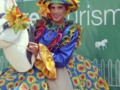 #FitVen2014 #Barinas #Cultura #Turismo #LaBurriquita Es una danza donde el personaje principal de ésta viste un disfraz que le permite representar burra y jinete al mismo tiempo. Baila al compás de un joropo, hace piruetas, rebuzna y realiza todas las cosas propias de la burra y su jinete. DE DONDE PROVIENE LA BURRIQUITA?. Cuando los españoles llegaron a Tierras Americanas, trajeron con ellos manifestaciones, expresiones y celebraciones religiosas y estas se unieron a las aportadas por las manifestaciones de nuestros Aborígenes y a la cultura Afrodecendientes enriqueciendo el Legado cultural.La Burriquita forma parte del traspaso de culturas de España, tiene influencia en dos manifestaciones: El Baile de las vaquillas y los caballines.Entro por Cubagua, primera sentamiento en nuestro territorio por su riqueza perlera y más tarde con el sistema de misiones y encomiendas penetran en todo el país, la primera en presentar esta manifestación fuela Zona del Oriente del país para luego extenderse a todo lo ancho y largo de Venezuela.
