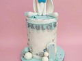 Un tierno conejito para celebrar el primer mes de vida del príncipe Paulo G ✨✨✨ #bunnycake #tortadeconejo #bunny #modeladoamano  #fondant  #cabimas #loamé