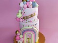 Me encanta este tema de arcoiris y con el celebra su primer añito la hermosa Aurora 🌈💟 #rainbowcake  #tortadearcoiris  #fondant #hechoamano  #Cabimas  #arcoiris  #MeEncanta😍