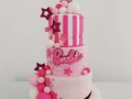 La muñeca más popular Barbie, para celebrar la vida  #barbiecake  #tortadebarbie  #fondantcake  #barbiedoll  #instacake  #celebracion  #hechoamano  #cabimas  #hechoconamor