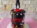 Para Nitro un cumpleañero amante del rock🤘🎸🎶 #rockcake🤘 #tortaderock🤘 #fondantcake  #cabimas  #instacake  #hechoamano  #celebracion  #meencantó