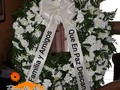 Corona fúnebre en claveles y mini claveles   Somos tu centro de Inolvidables Momentos 💚  Personaliza tus  💐Flores  🎈Globos 🍓Frutas 🍴Catering  📝 Eventos Y mucho más  Servicio A Domicilio📞 60204987  Somos @artenglobospanama Y @floresdelalmapanama  #floresdelalmapanamá  #floresdelalmapanama #festivos #Panamá #panamáoeste #Artenglobospanama  #Artenglobospanamá #flowerarrangement #babyshower  #15años #quinceaños #happybirthday #anniversary  #fathersday #diadelamadre #amor #mothersday #anniversary #love  #sanvalentín #díadelpadre #bodas #wedding