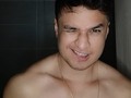 Todos merecemos una persona que nos mire como si fuésemos eso que necesitan para ser feliz ... #buenchico