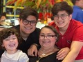 Este es mi mejor regalo para ti... Mis hijos! . Feliz cumpleaños mami!