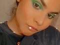 Aprovechando el tiempo libre para aprender más. . . . #makeup #green