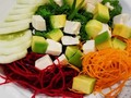 ¿Qué creen que me comí primero?🤔 1._ Zanahoria 2._ Tofu 3._ Aguacate 4._ Pepino 5._ Remolacha 6._ Wakame (algas) 7._ Rábano . . Lo que está a la vista no es siempre lo que valoro... 😆😝