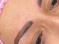 Desliza hasta el final y descubre la MAGIA DE LUCIR UNAS CEJAS EFECTO POBLADAS Y A LA VEZ SUTILMENTE SOMBREADAS HASTA POR 2 años aproximadamente. . DILE NO AL TATUAJE  . #cejasperfectas #micropigmentacion