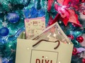 Chicas por el periodo de Navidad @pixibeauty ha creado pequeños Box para que podamos también regalar sus súper productos... A mi me han hecho llegar:  🛍️ Let's Glow contiene toallas desmaquillantes, limpiador tónico y mascarilla para el cutis!  🛍️ Multi Tonic contiene tres tipos de tónicos... Hidrante, exfoliante y otro que previene el envejecimiento de la piel los tres lo he probado y créanme que son fascinantes!  La box se pueden adquirir en la web de @pixibeauty y también en Sephora 🛍️