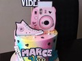 💗💗 Good Vibes 🤞 Torta de medio kilo decorada con buttercream rellena de Arequipe 😍  Hermoso Toppers por mi bella Andre @_ideart