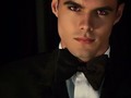 Aprovechando el #Hallowen 😏🎃#vampire #vampiro #eye #eyes #makeup #malemodel #model #top #topguy #suit #modeling #photo #concept #man #men #chicosguapos #handsome #chicosguaposvzla #face #chicosmalos #badguy #evil #night #dark #gothic #crepusculo #