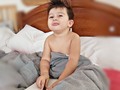 Miren su pelito còmo amanece cada mañana 😂☺☺. Desde que Juan Emilio nacio, no me he separado ni un segundo de el y eso me encanta, ser mamá presente es una bendición grandota y eso se lo Agradezco a Dios y a mi trabajo. Y bueno hoy es él primer día que no esta conmigo 😭😂 su papá lo recogió para ir a visitar a su abuela . y para muchos puede sonar bobo, pero aunque se qué su papá lo va a cuidar bien, ya lo extraño muchooo !!!! ❤❤❤